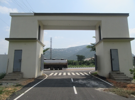 0) Li Id 252 - Entrance Arch.JPG